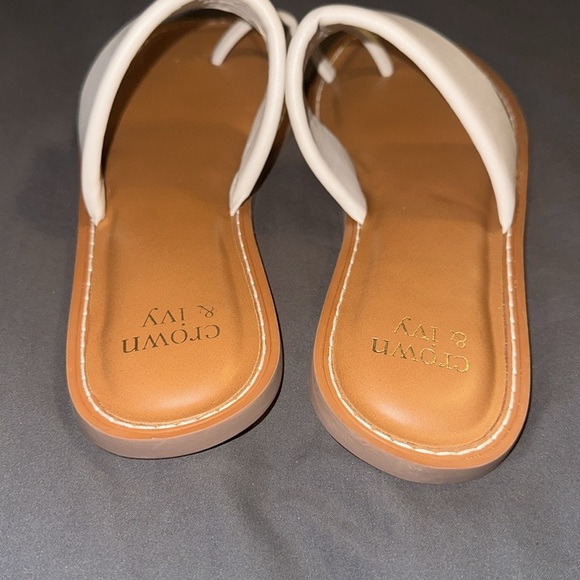 Crown & Ivy slip on sandals. Off-white color Size 10M. Soft and padded - Picture 4 of 4